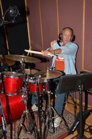 Perry Cavari @ BroadwayWorld Perry Cavari Photo