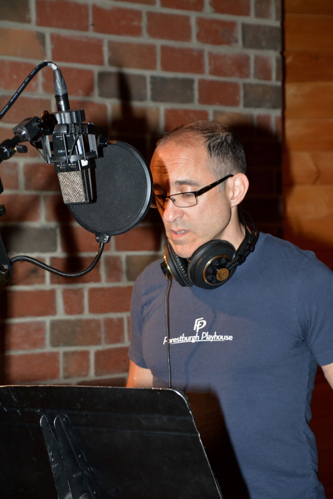 Exclusive Photo Coverage: A BRONX TALE Rings in the Holiday Season with Carols For A Cure!  Image