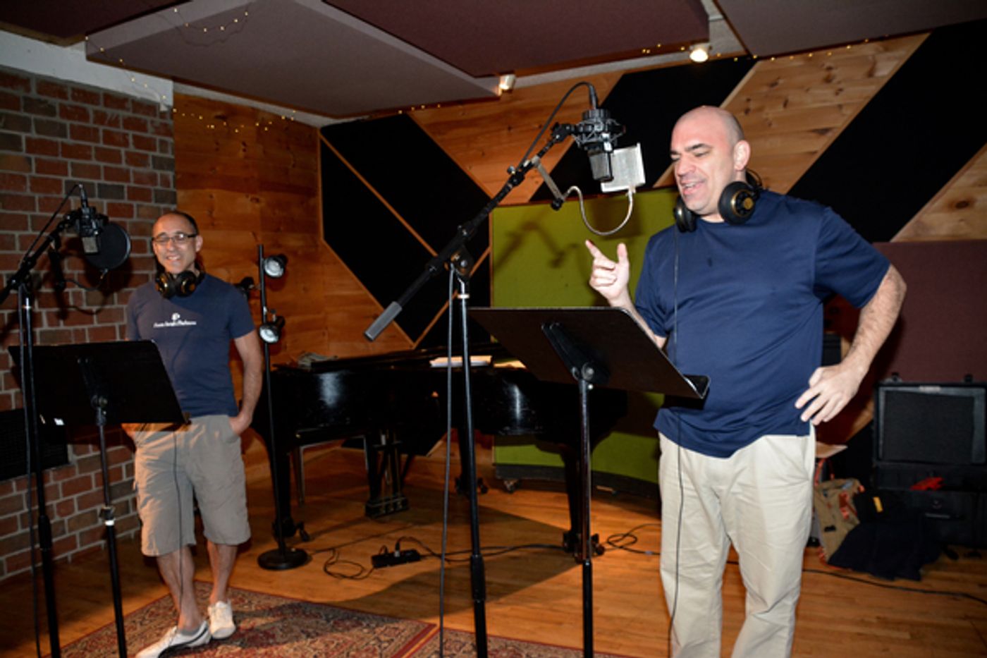 Exclusive Photo Coverage: A BRONX TALE Rings in the Holiday Season with Carols For A Cure!  Image