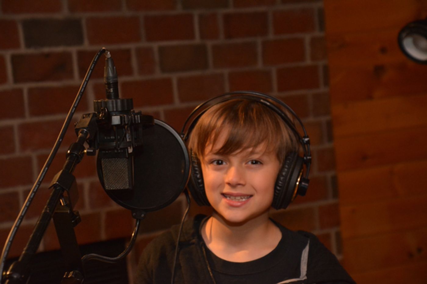 Exclusive Photo Coverage: A BRONX TALE Rings in the Holiday Season with Carols For A Cure!  Image