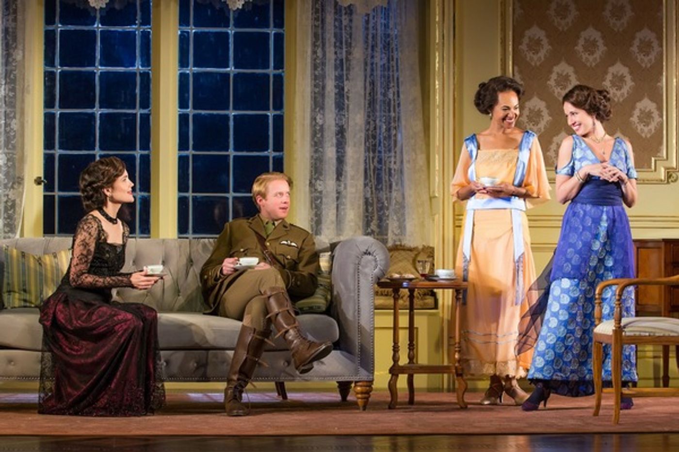 Photo Flash: First Look at Elizabeth McGovern & Company in TIME AND THE CONWAYS  Image