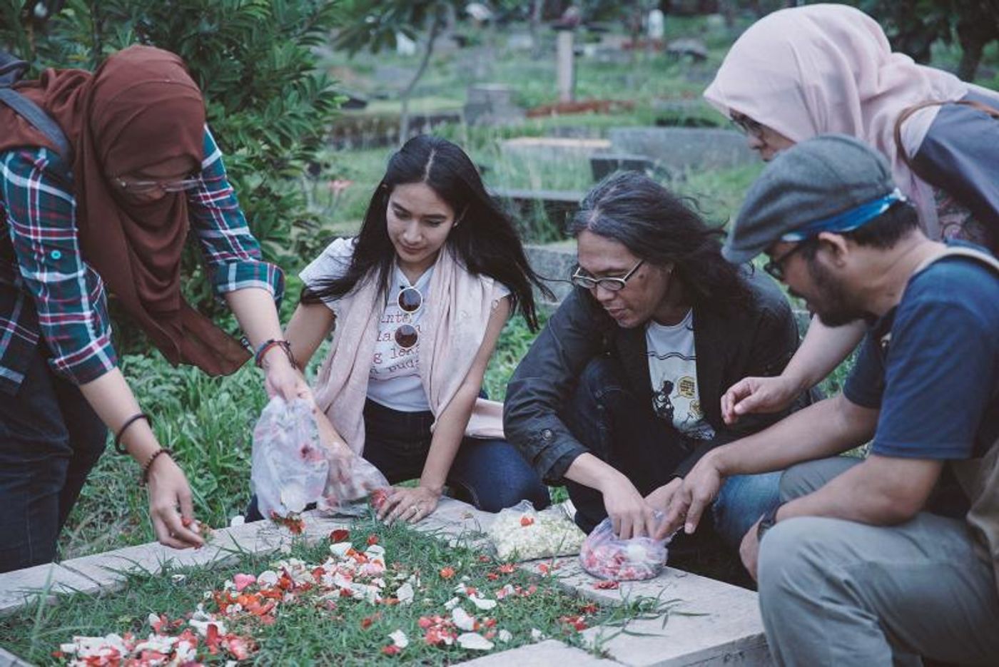 Walking Tour and Script Discussion with 3 Figures Behind the Scene of PEREMPUAN-PEREMPUAN CHAIRIL Walking Tour and Script Discussion with 3 Figures Behind the Scene of PEREMPUAN-PEREMPUAN CHAIRIL Image