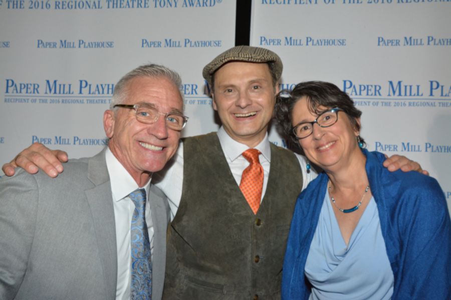 Photo Coverage: Leslie Kritzer, Laura Bell Bundy & the Cast of THE HONEYMOONERS Celebrate Opening Night! Image