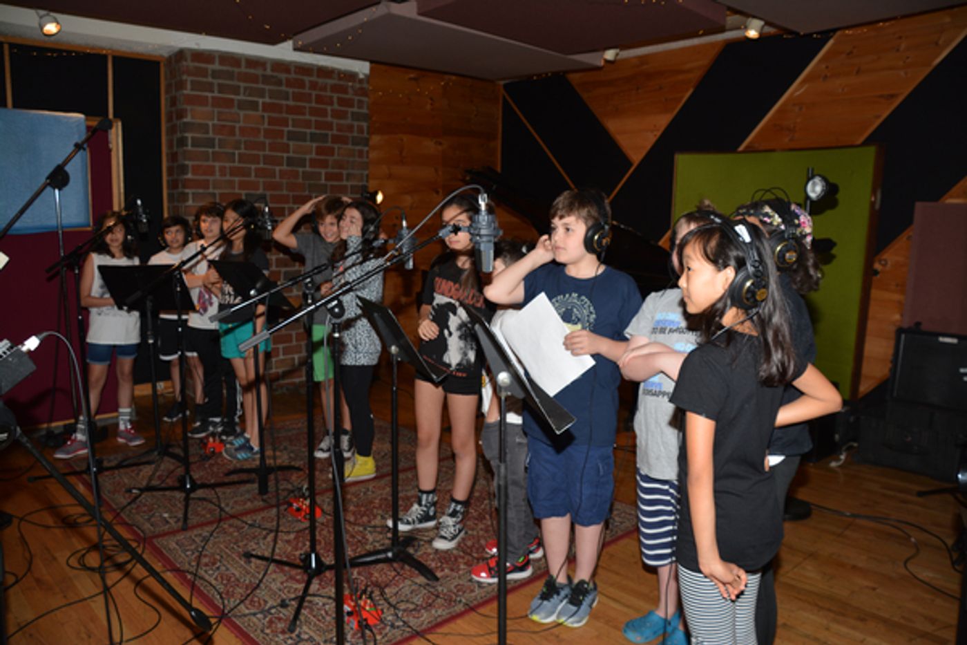 Exclusive Photo Coverage: SCHOOL OF ROCK Turns Yule of Rock for Carols For A Cure!  Image