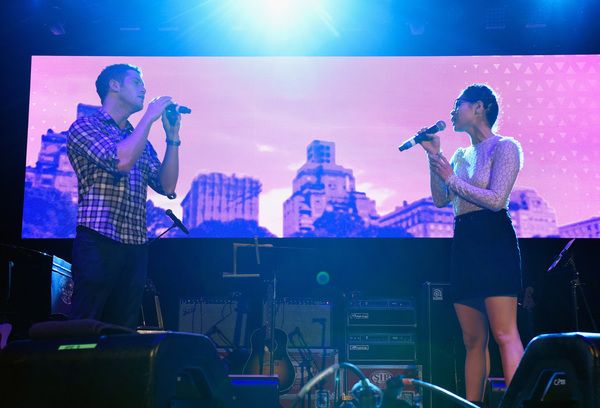 Alistair Brammer and Eva Noblezada Photo