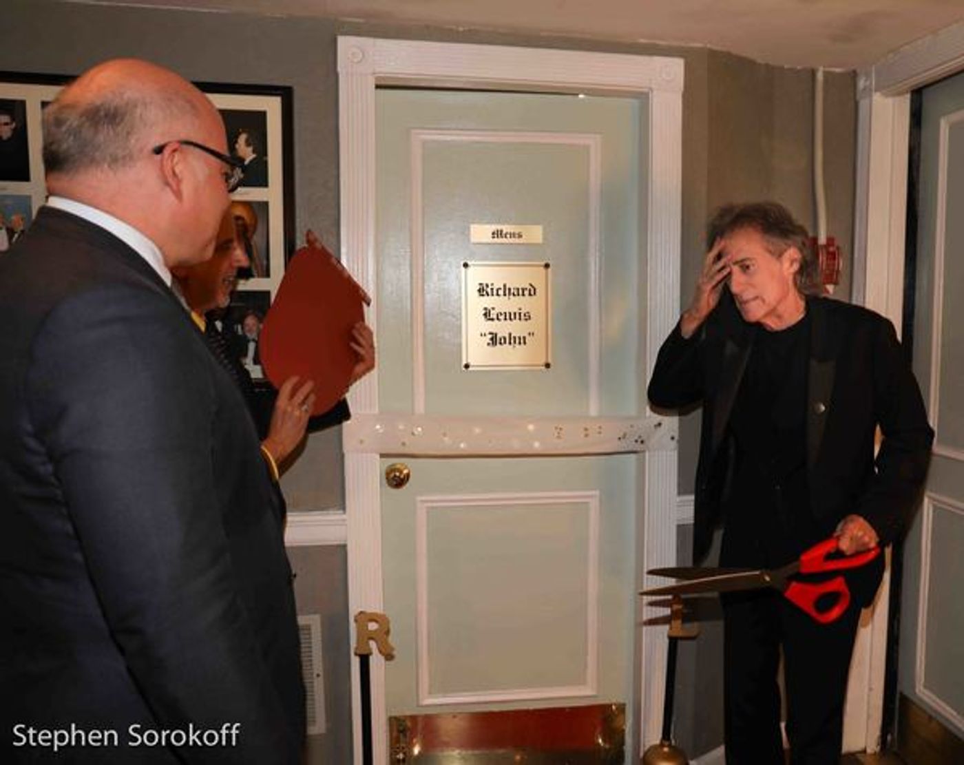 Photo Coverage: Comic Richard Lewis Has Room Named After Him by the Friars  Image