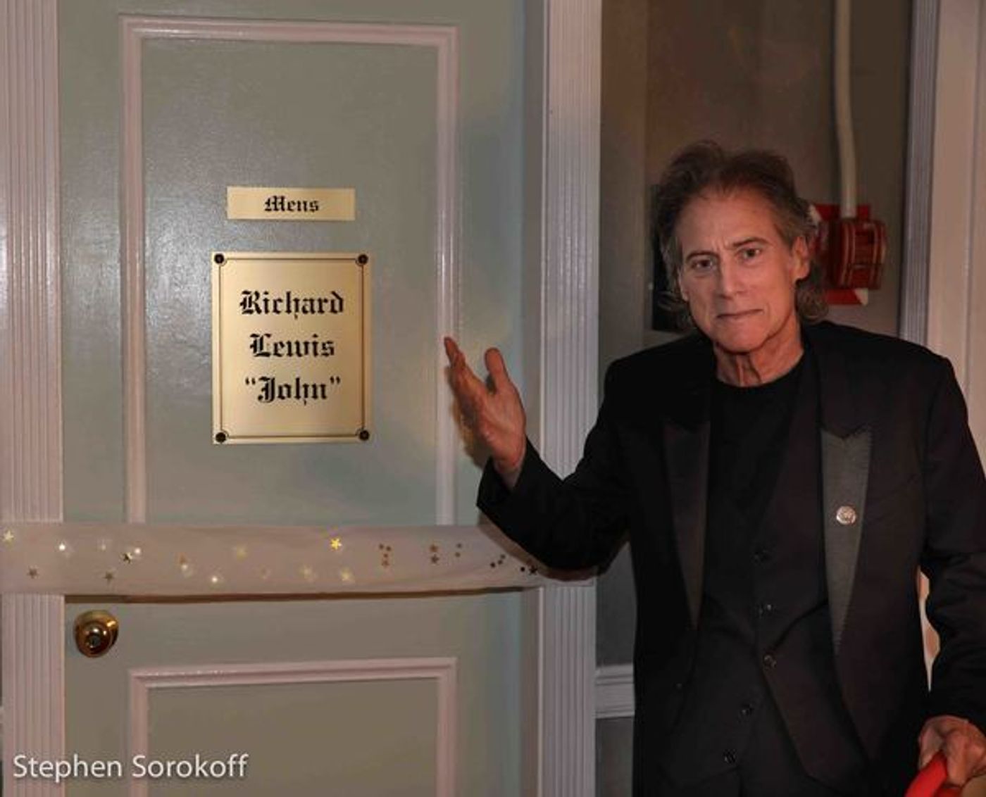 Photo Coverage: Comic Richard Lewis Has Room Named After Him by the Friars  Image