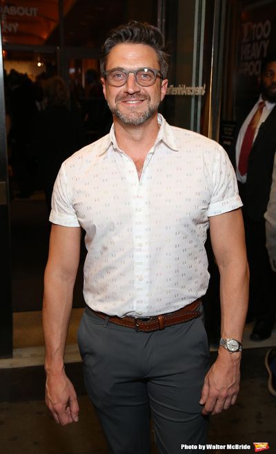 Raul Esparza  Photo