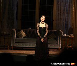 Elizabeth McGovern @ BroadwayWorld Elizabeth McGovern Photo