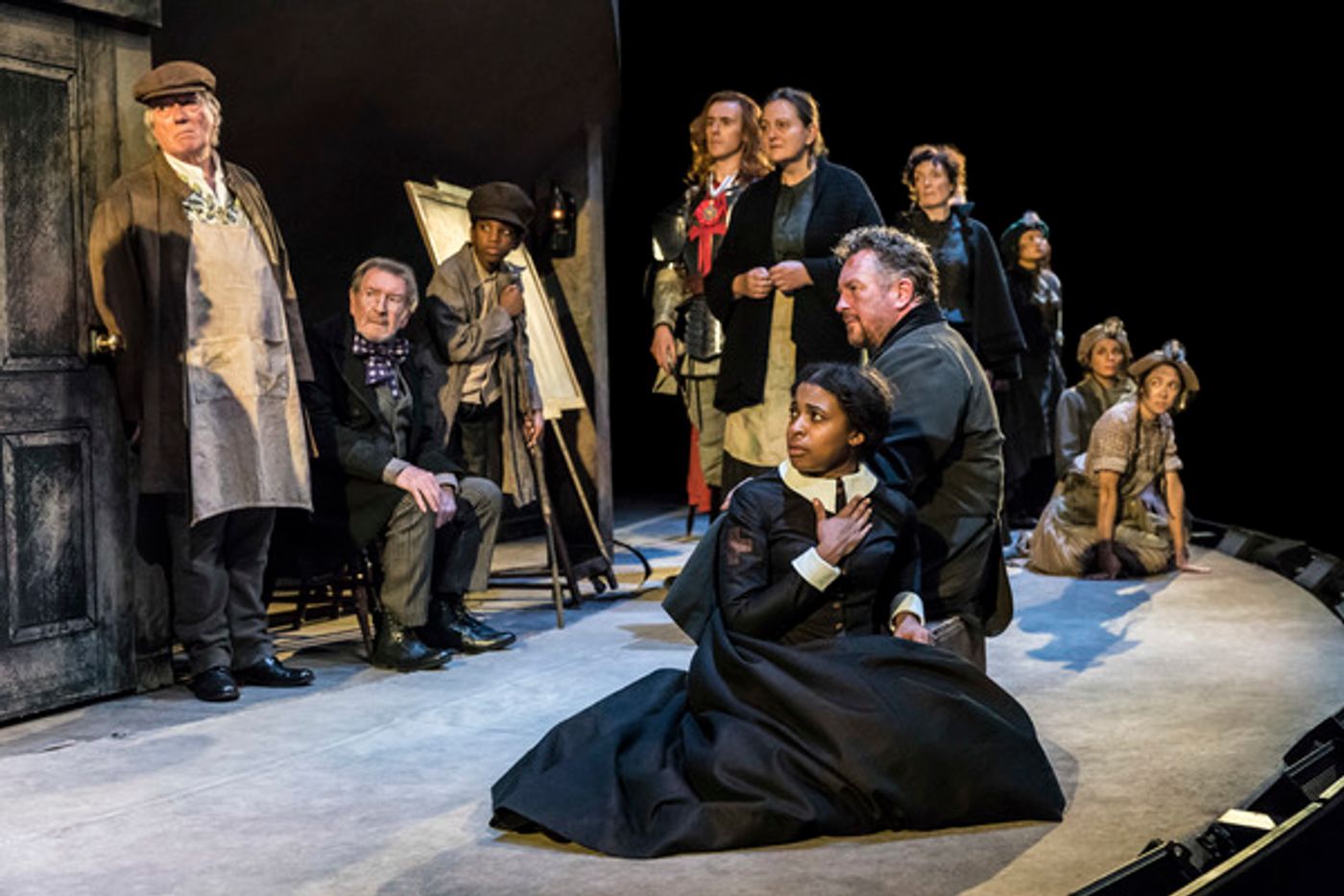 Photo Flash: First Look at John Heffernan and Cast of National Theatre's SAINT GEORGE AND THE DRAGON  Image