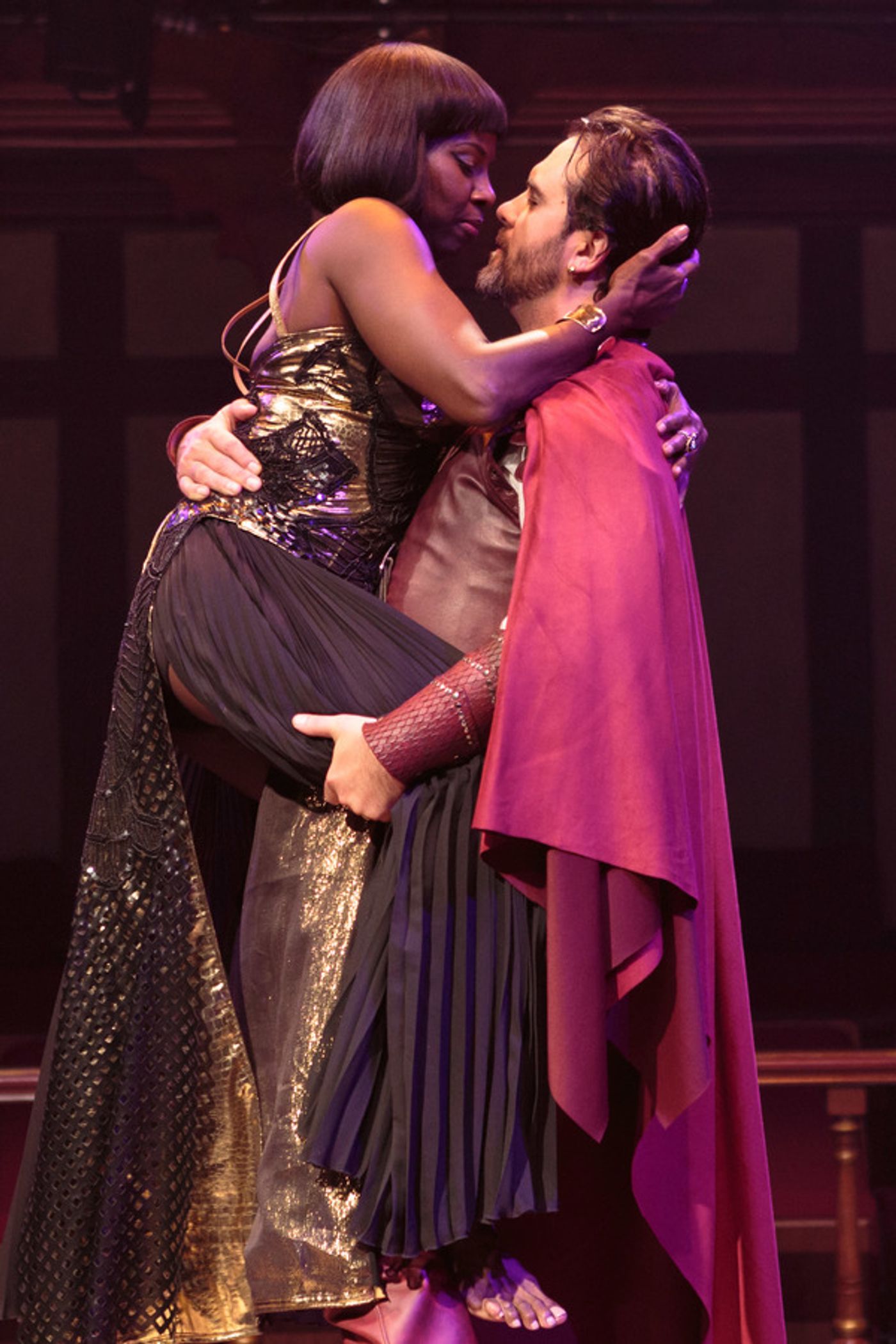 Photo Flash: First Look at ANTONY & CLEOPATRA at Folger Theatre  Image