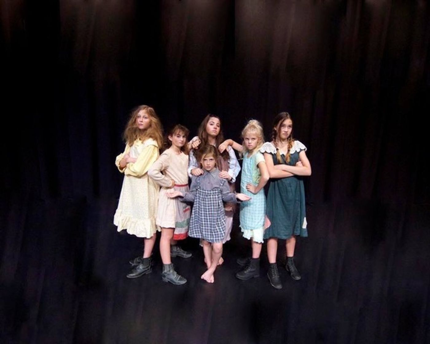 Photo Flash: Sneak Peek at ANNIE at Woodside Community Theatre  Image