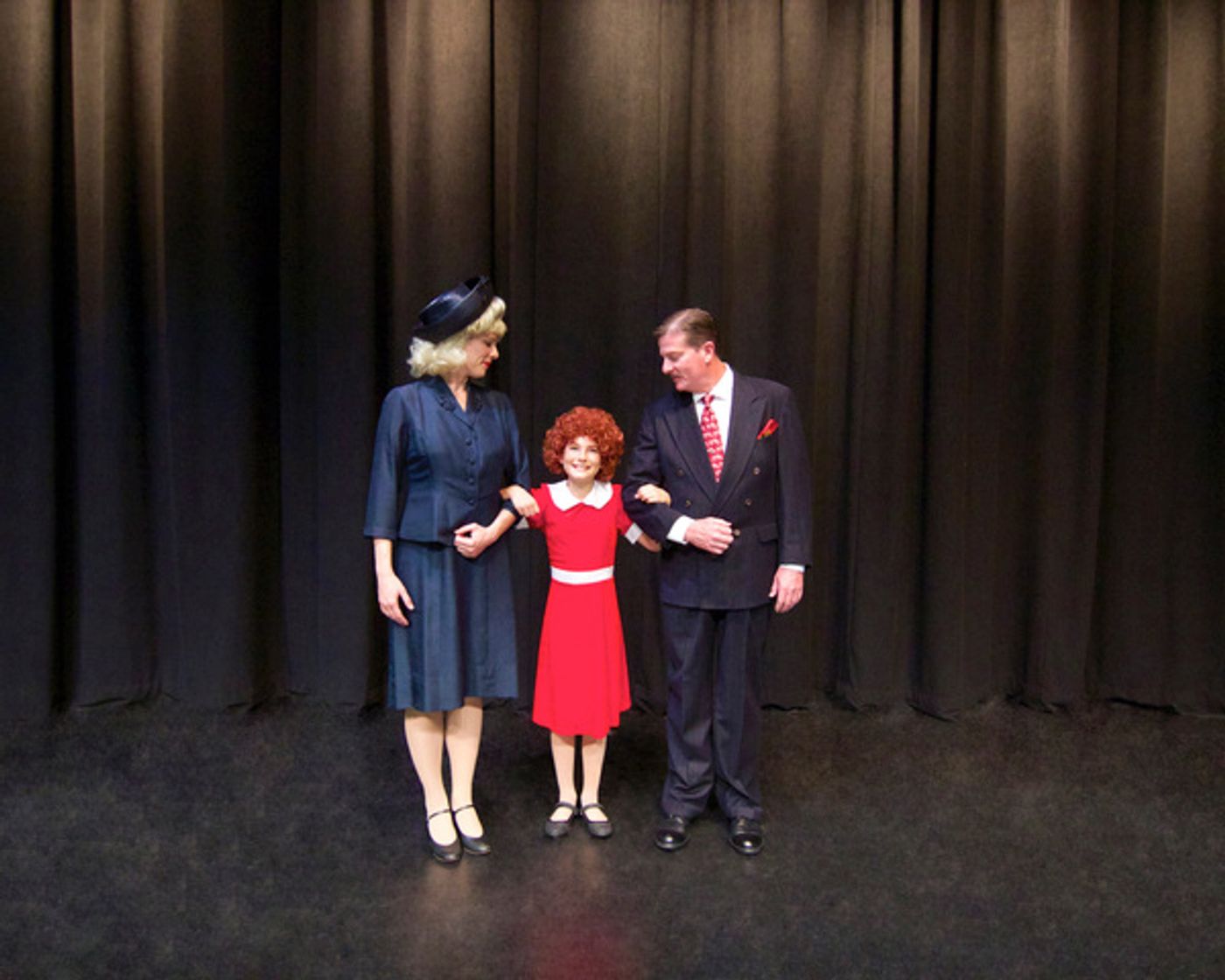 Photo Flash: Sneak Peek at ANNIE at Woodside Community Theatre  Image