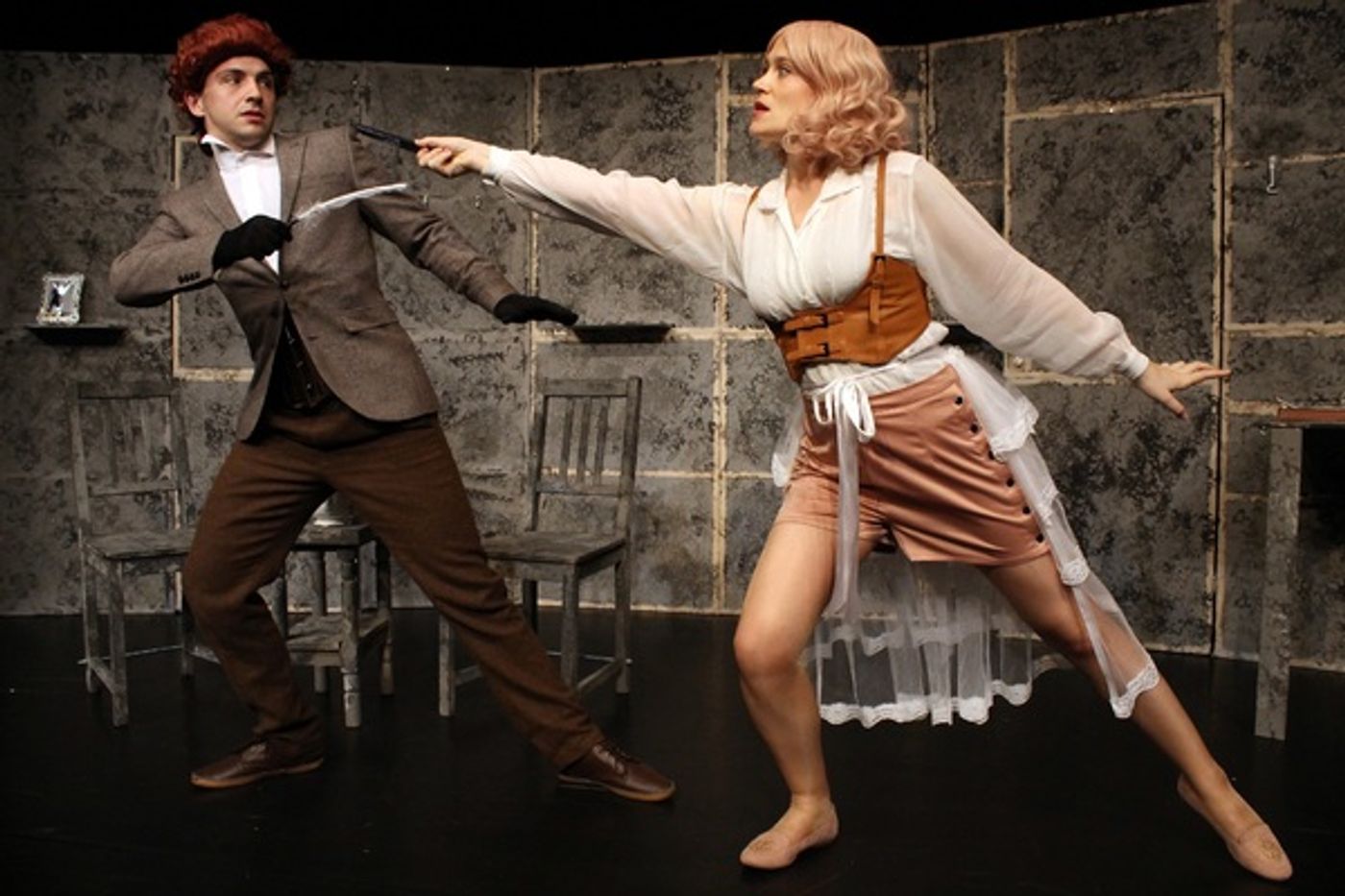 Photo Flash: Theatrical Niche Brings its Signature High-Energy, Physical Theatre to Oscar Wilde's LADY WINDERMERE'S FAN  Image