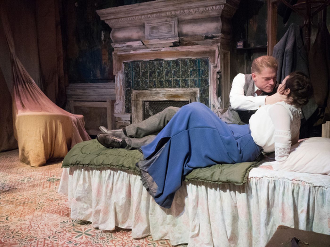 Photo Flash: First Look at Natasha J Barnes and Fred Perry in the Thriller TRYST  Image