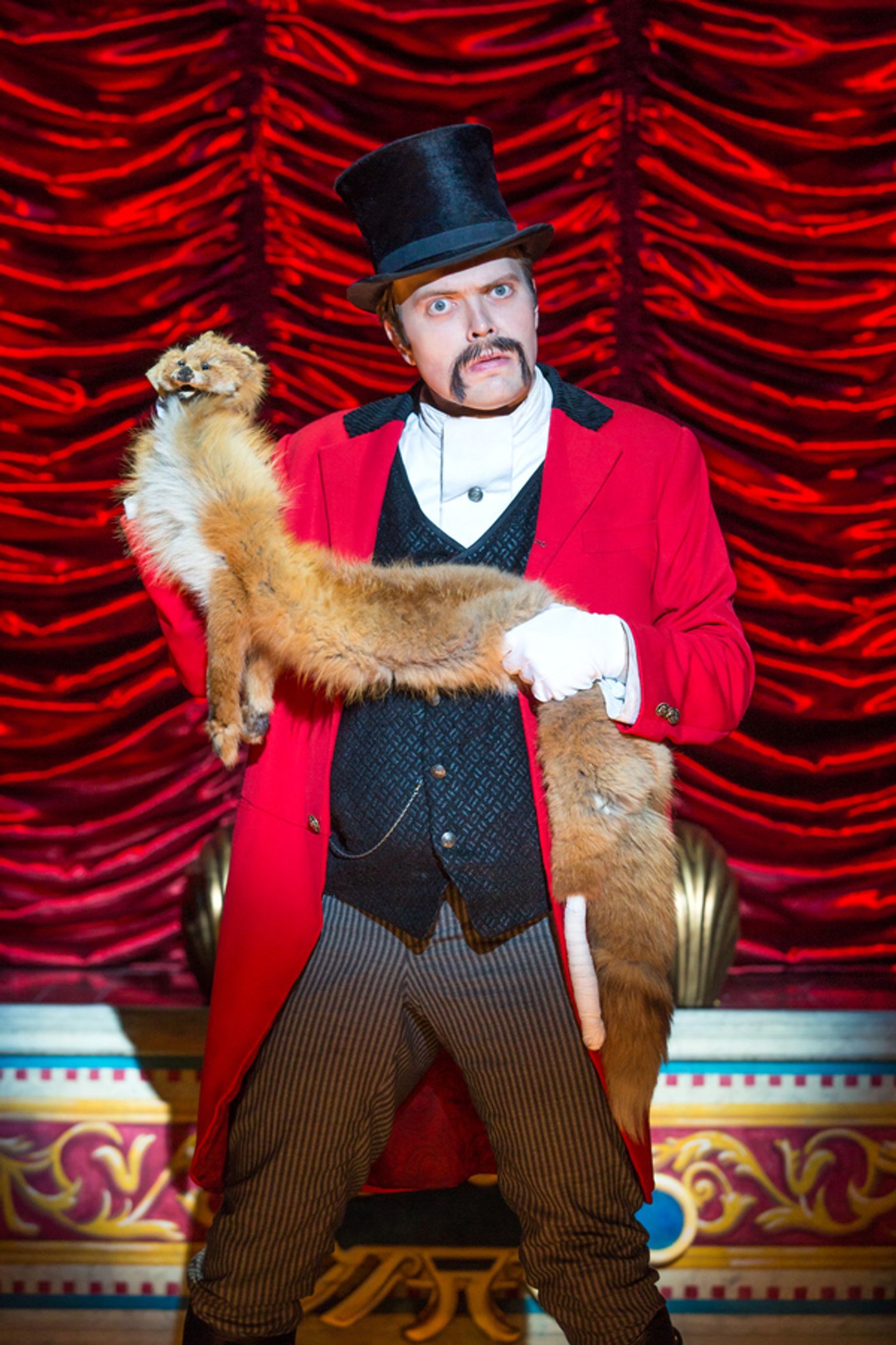 Photo Flash: First Look at A GENTLEMAN'S GUIDE TO LOVE AND MURDER on Tour  Image