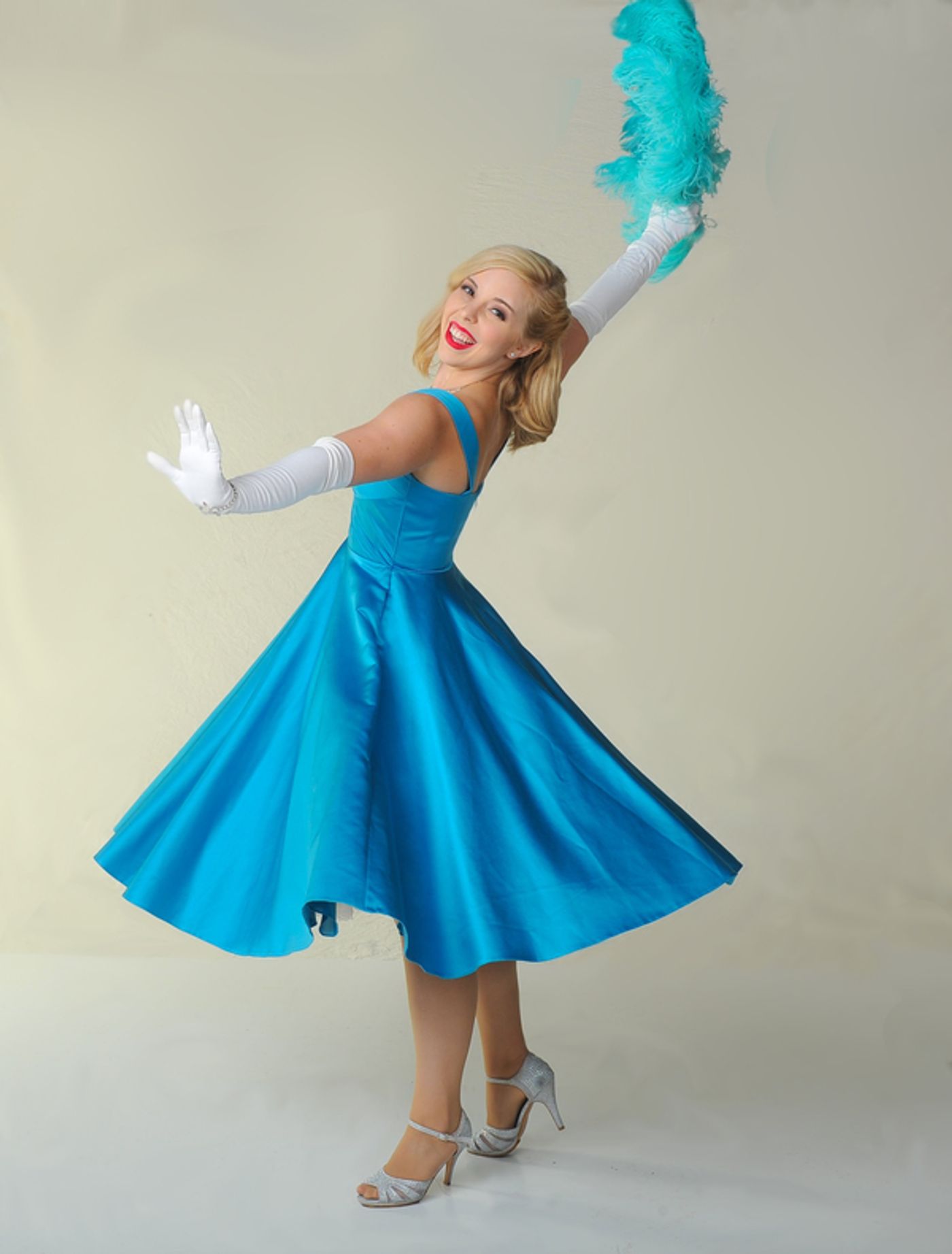 Photo Flash: First Look at the Cast of IRVING BERLIN'S WHITE CHRISTMAS at Sierra Rep  Image