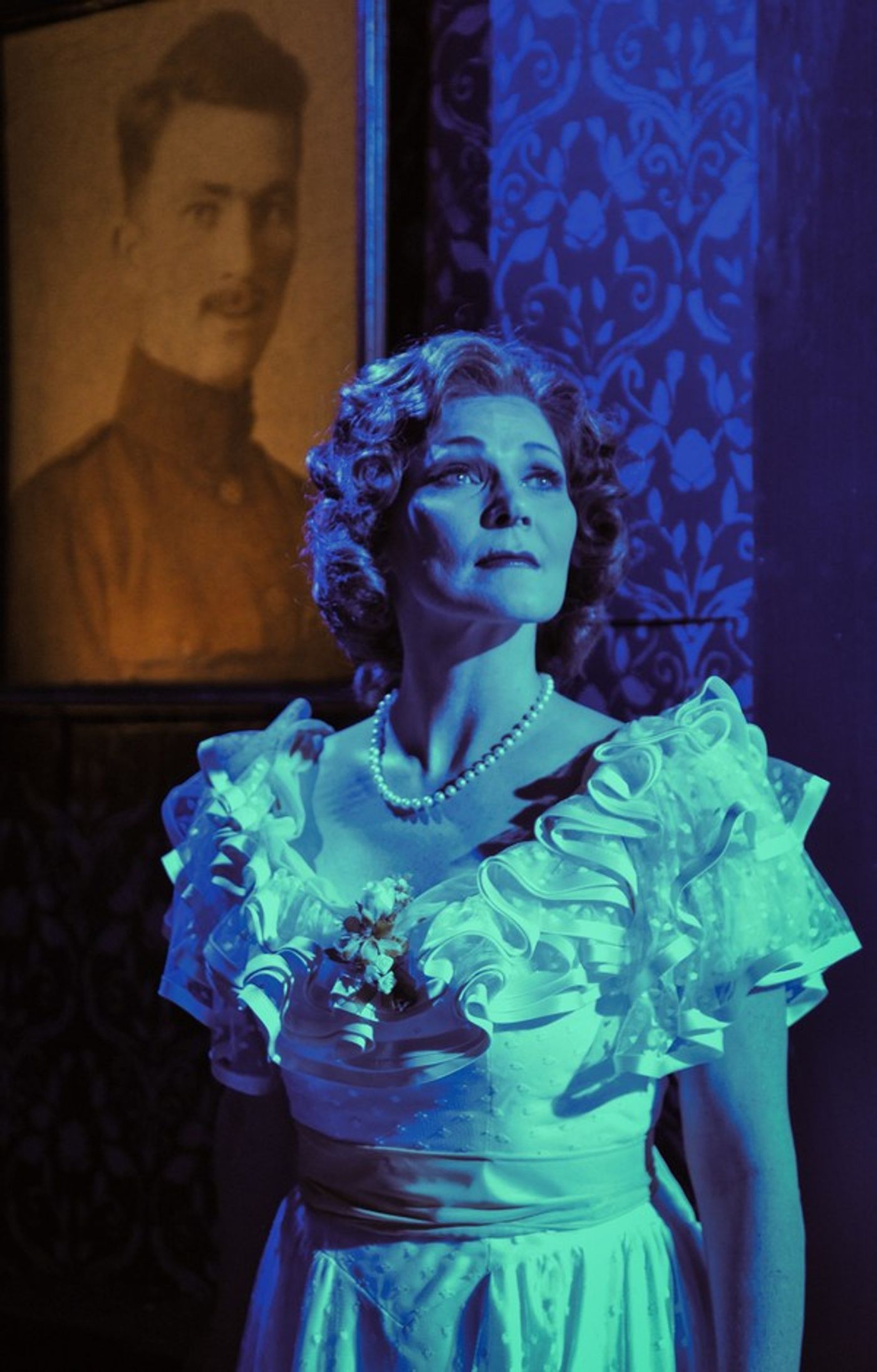 Photo Flash: Sierra Rep Presents THE GLASS MENAGERIE Photo Flash: Sierra Rep Presents THE GLASS MENAGERIE Image