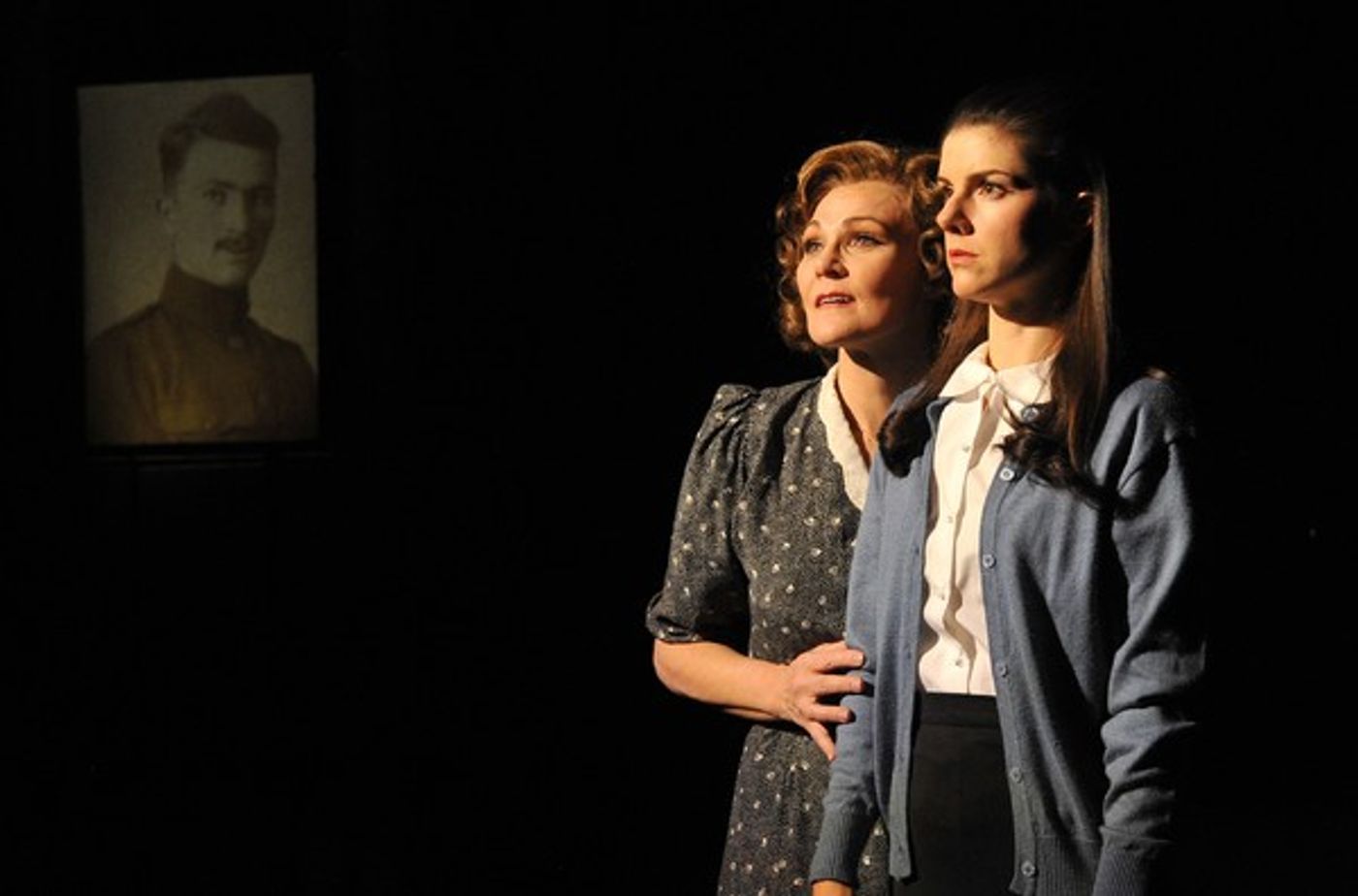 Photo Flash: Sierra Rep Presents THE GLASS MENAGERIE Photo Flash: Sierra Rep Presents THE GLASS MENAGERIE Image