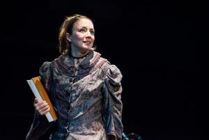 Sara Barker @ BroadwayWorld Sara Barker Photo