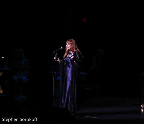 Carol Lipnik Photo