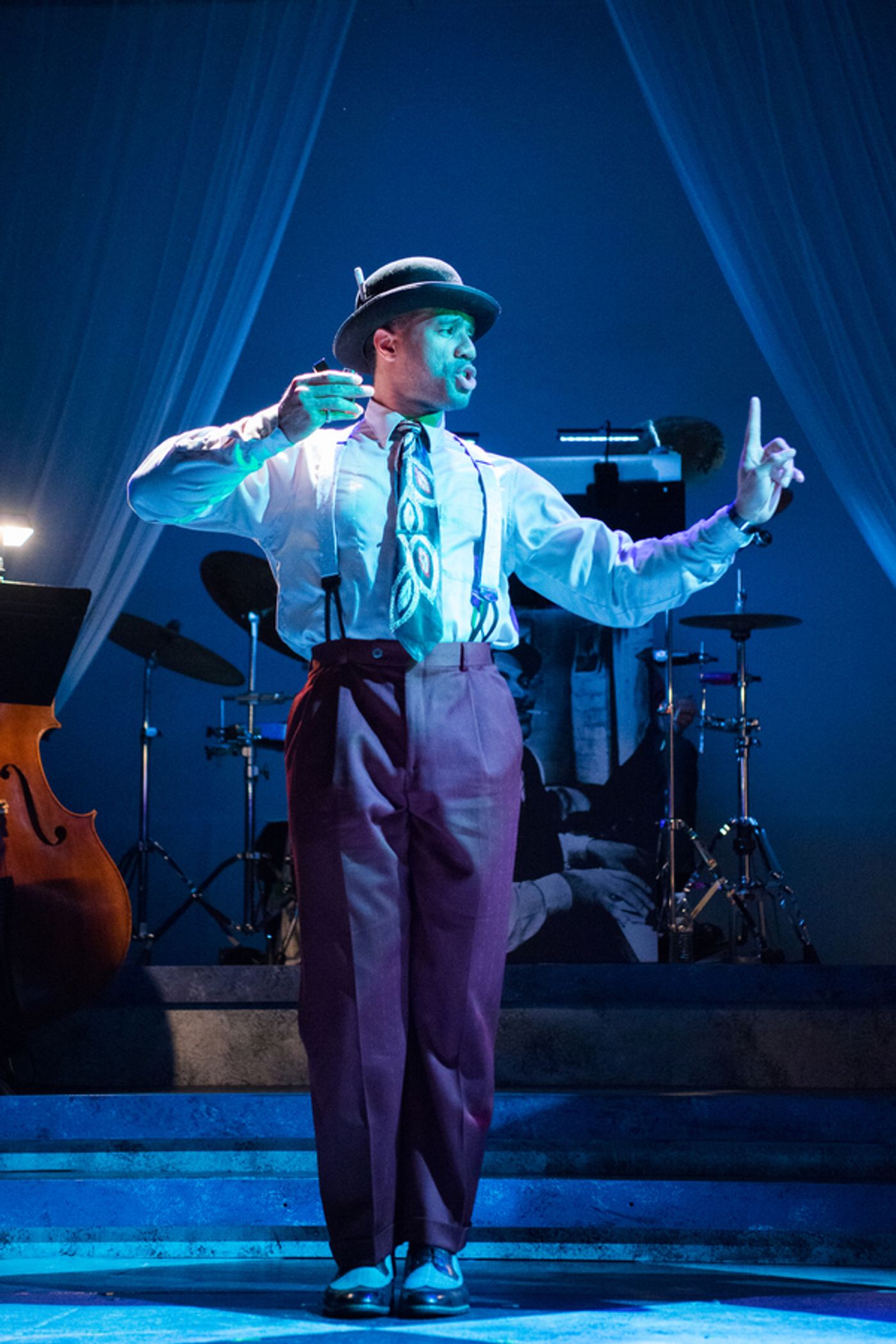 Photo Flash: AIN'T MISBEHAVIN' Kicks Off 42nd Street Moon's 25th Season Photo Flash: AIN'T MISBEHAVIN' Kicks Off 42nd Street Moon's 25th Season Image