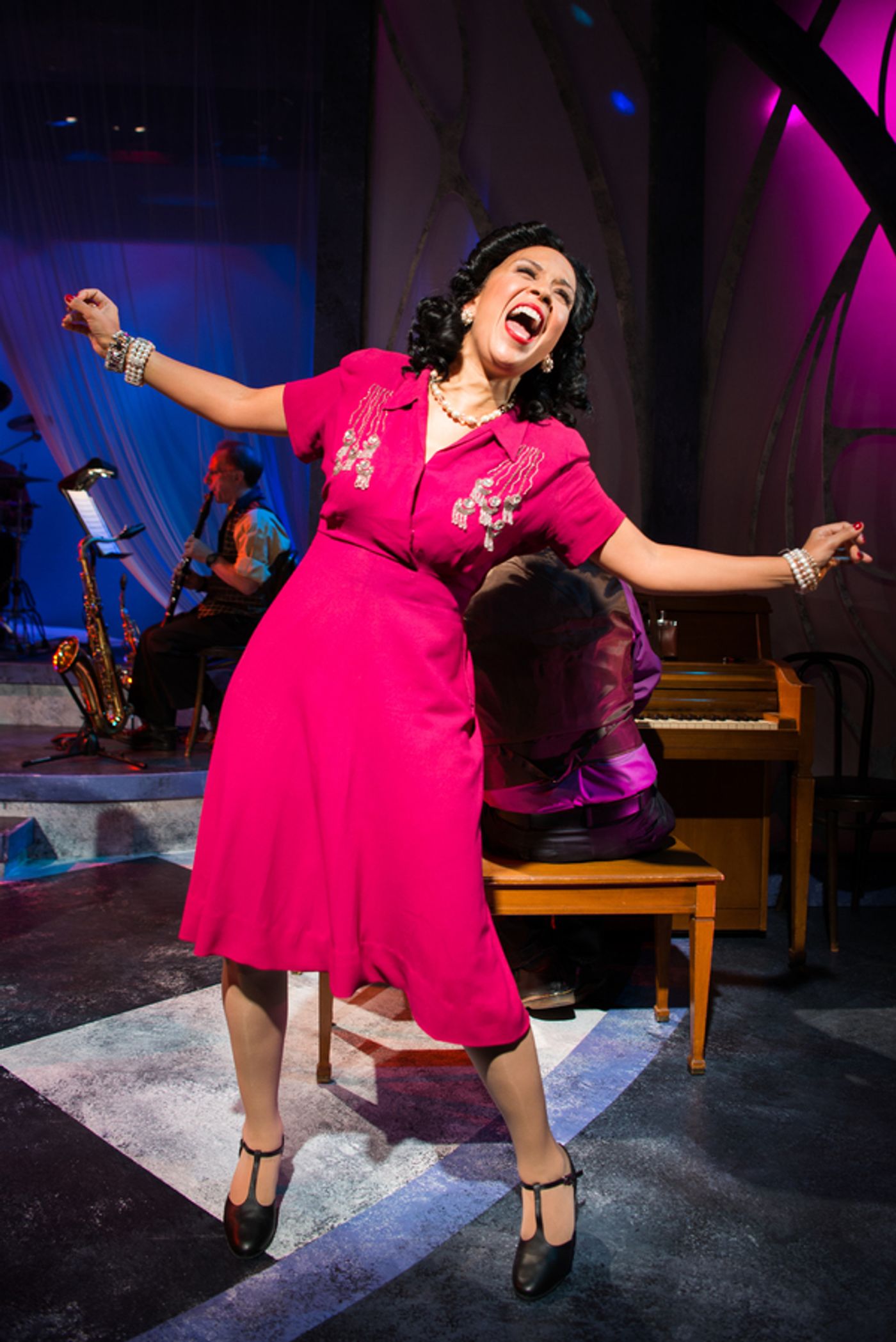 Photo Flash: AIN'T MISBEHAVIN' Kicks Off 42nd Street Moon's 25th Season Photo Flash: AIN'T MISBEHAVIN' Kicks Off 42nd Street Moon's 25th Season Image