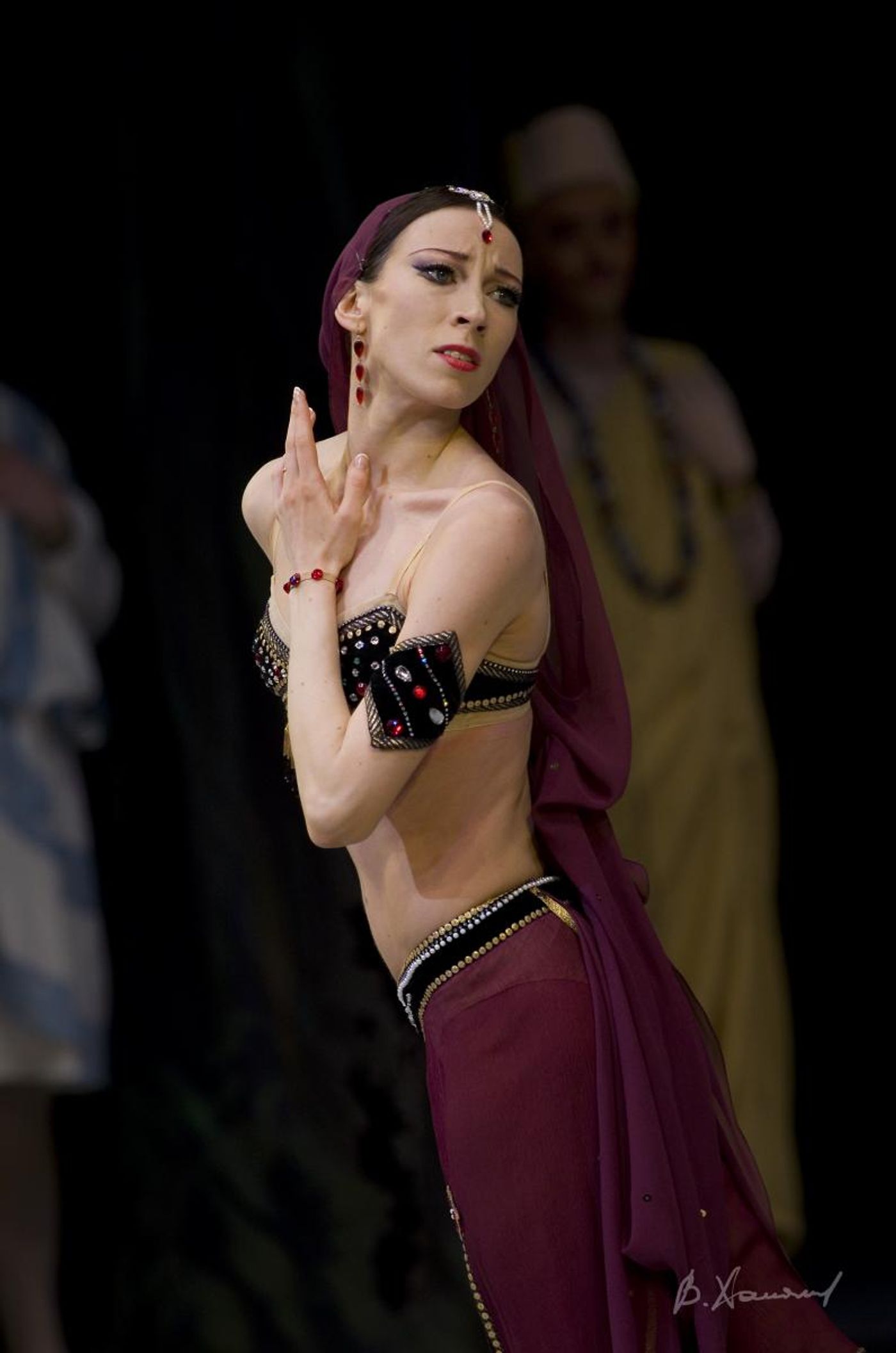 Review: The Mariinsky Ballet Stages LA BAYADERE  Image