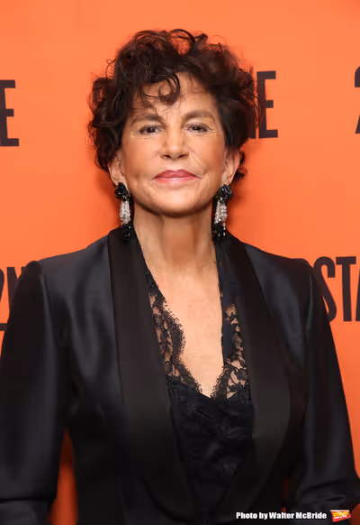 Mercedes Ruehl  Photo