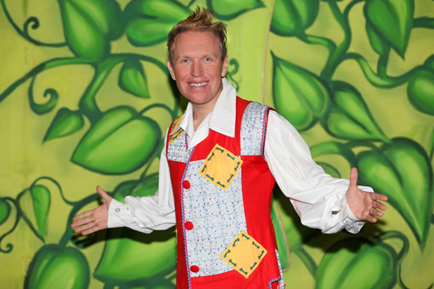 PANTO LAUNCH PHOTOS: Stars Launch Jack And The Beanstalk  Image