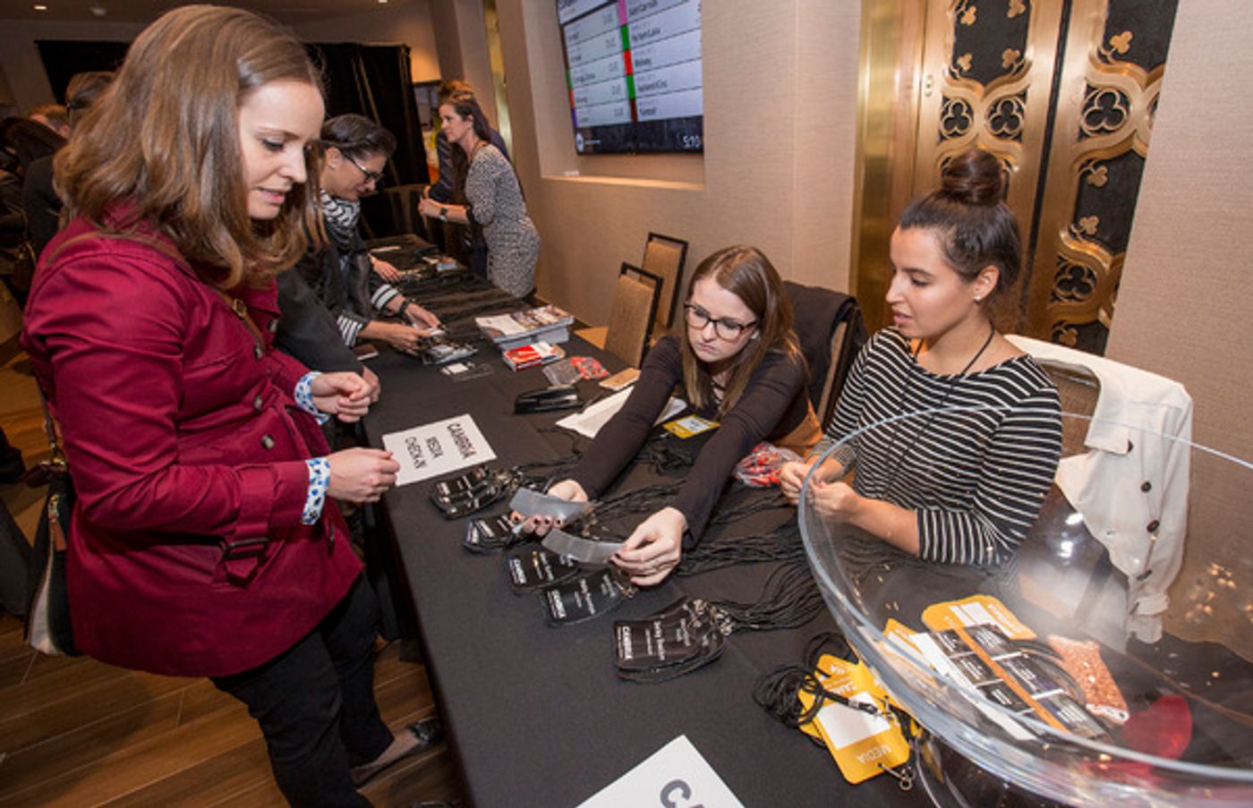 Photos: Les Misérables Cast Performs at Cambria Chicago Loop – Theatre District Grand Opening  Image