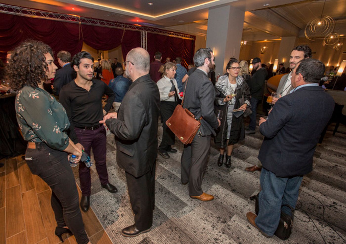 Photos: Les Misérables Cast Performs at Cambria Chicago Loop – Theatre District Grand Opening  Image