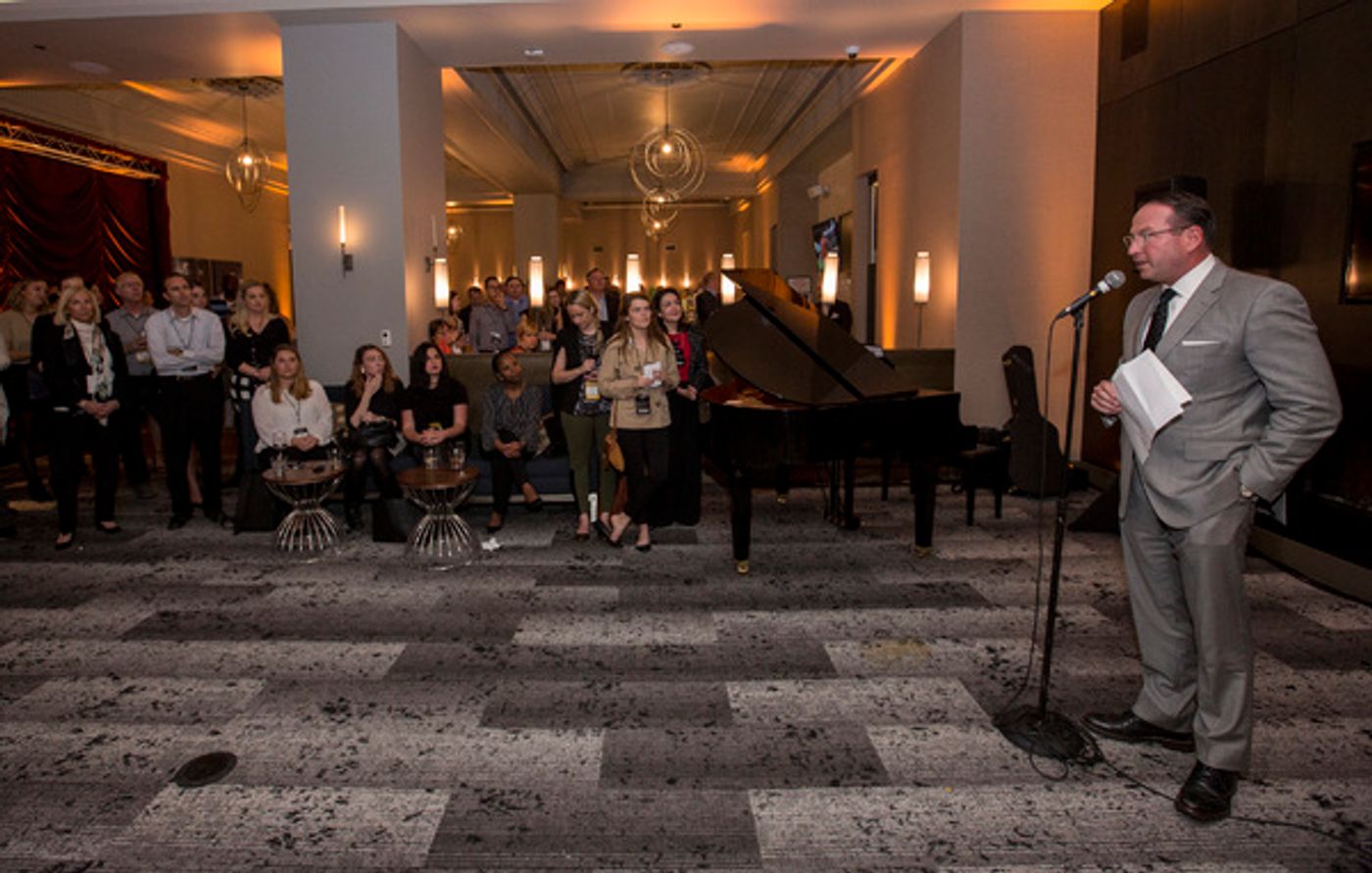 Photos: Les Misérables Cast Performs at Cambria Chicago Loop – Theatre District Grand Opening  Image