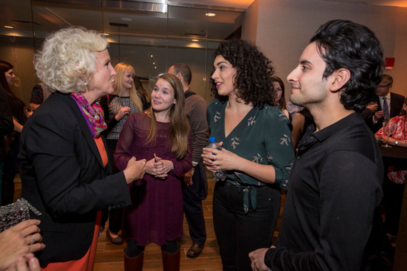 Photos: Les Misérables Cast Performs at Cambria Chicago Loop – Theatre District Grand Opening  Image