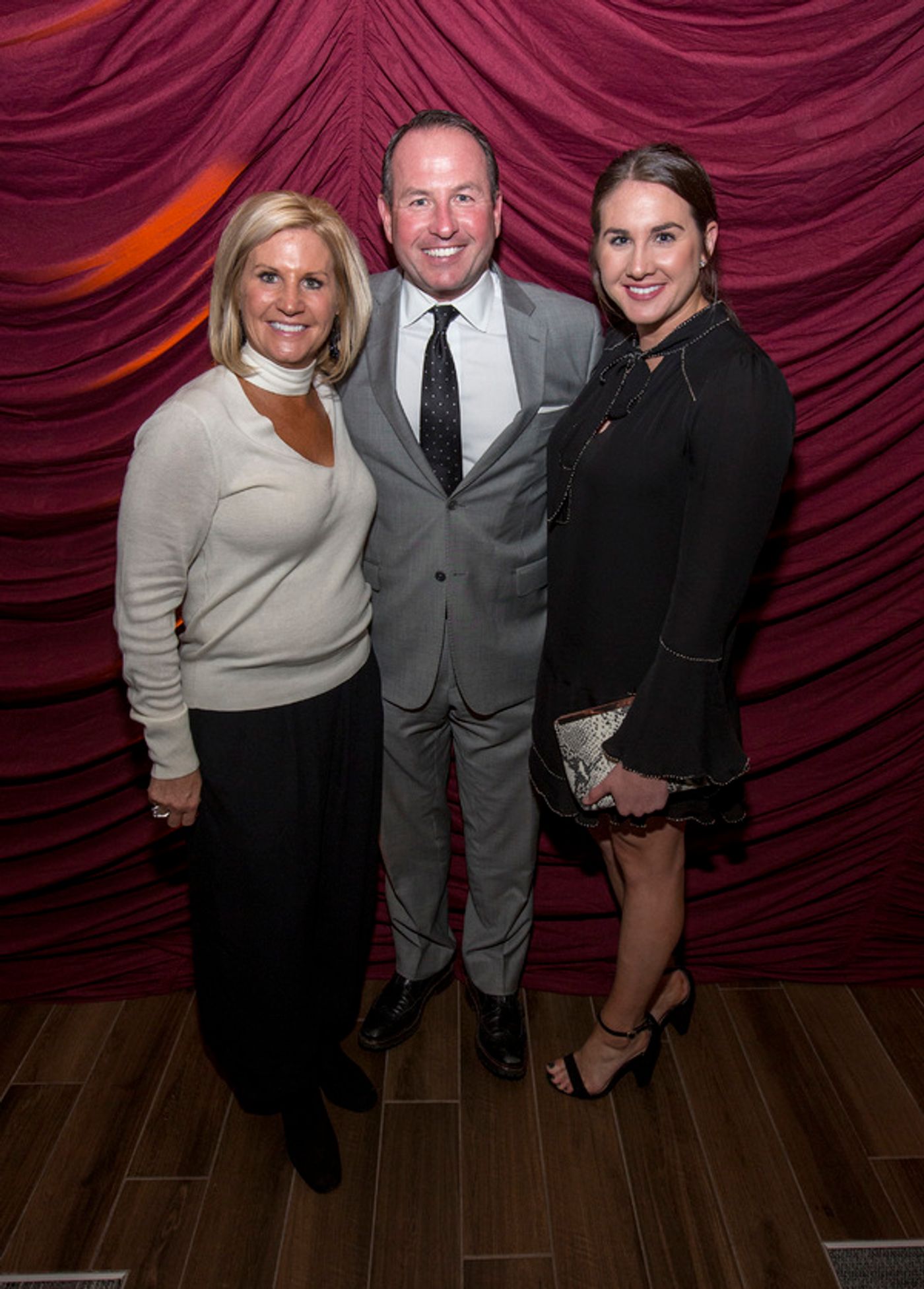 Photos: Les Misérables Cast Performs at Cambria Chicago Loop – Theatre District Grand Opening  Image