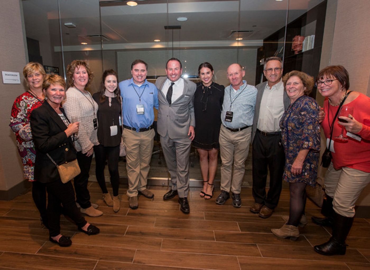 Photos: Les Misérables Cast Performs at Cambria Chicago Loop – Theatre District Grand Opening  Image