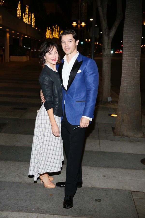Carmen Cusack and Paul Telfer  Photo