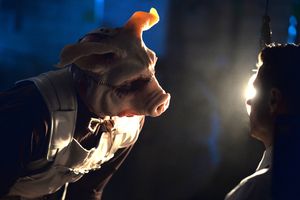 GOTHAM: L-R: Guest star Michael Cerveris and Ben McKenzie in the â€"A Dark Knight: Hog Day Afternoon†episode of GOTHAM airing Thursday, Oct. 26 (8:00-9:01 PM ET/PT) on FOX. ©2017 Fox Broadcasting Co. Cr: FOX. @ BroadwayWorld GOTHAM: L-R: Guest star Michael Cerveris and Ben McKenzie in the â€"A Dark Knight Photo