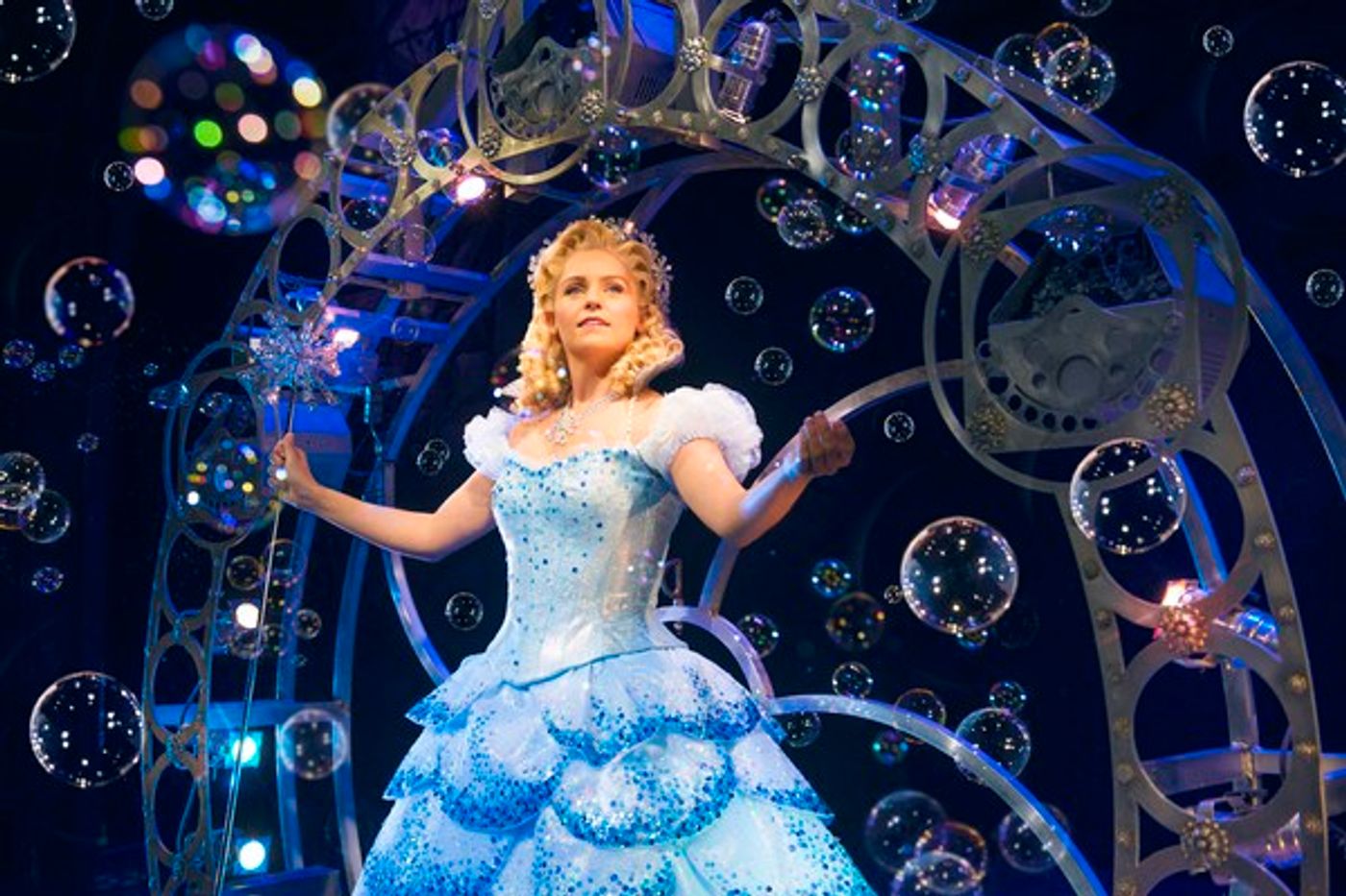 Photo Flash: First Look at the New WICKED UK and Ireland Tour Cast  Image