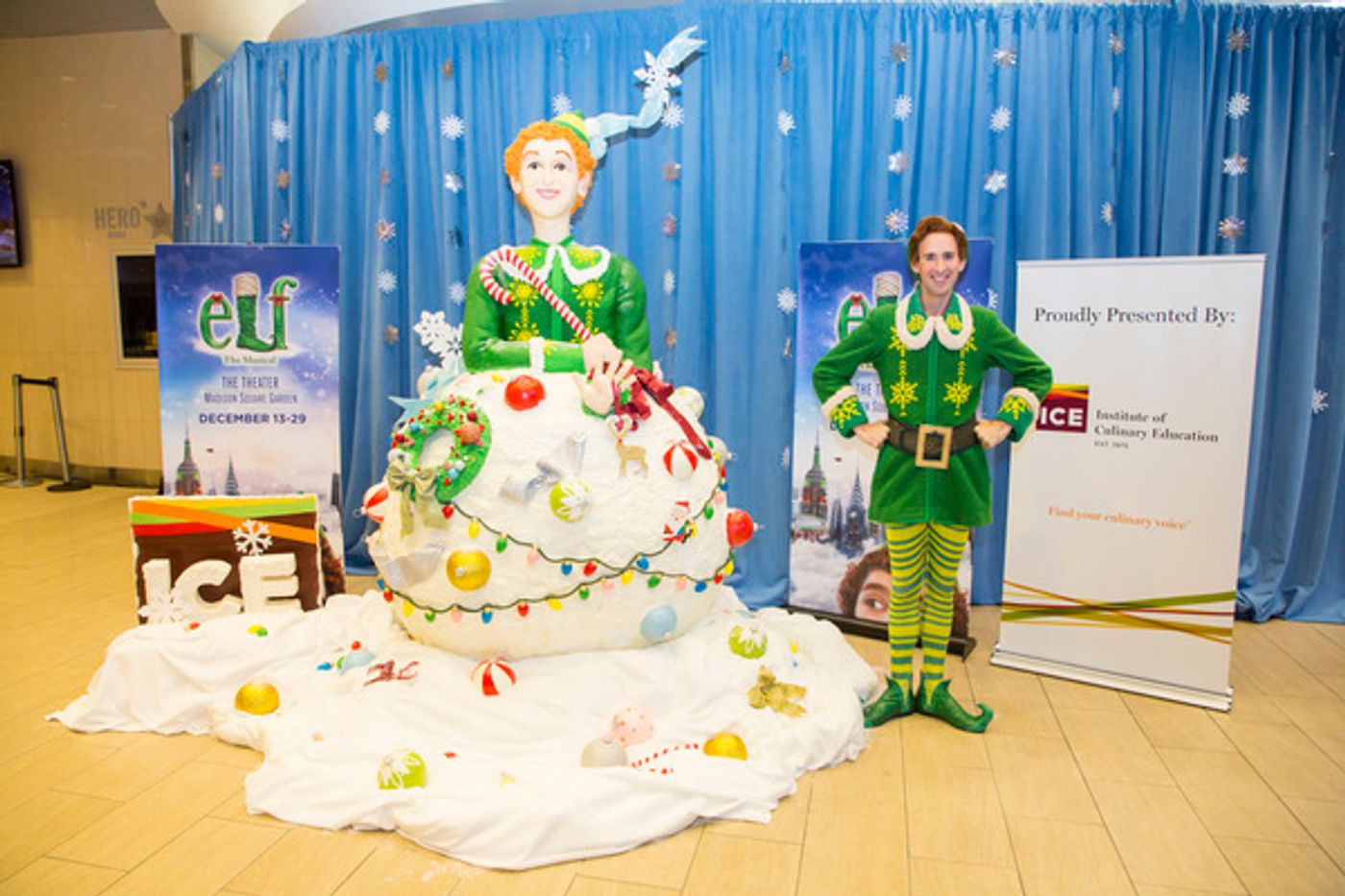 Photo Flash: ELF THE MUSICAL's 'Buddy' Unveils Biggest Rice Krispies Treat in NYC at Madison Square Garden  Image