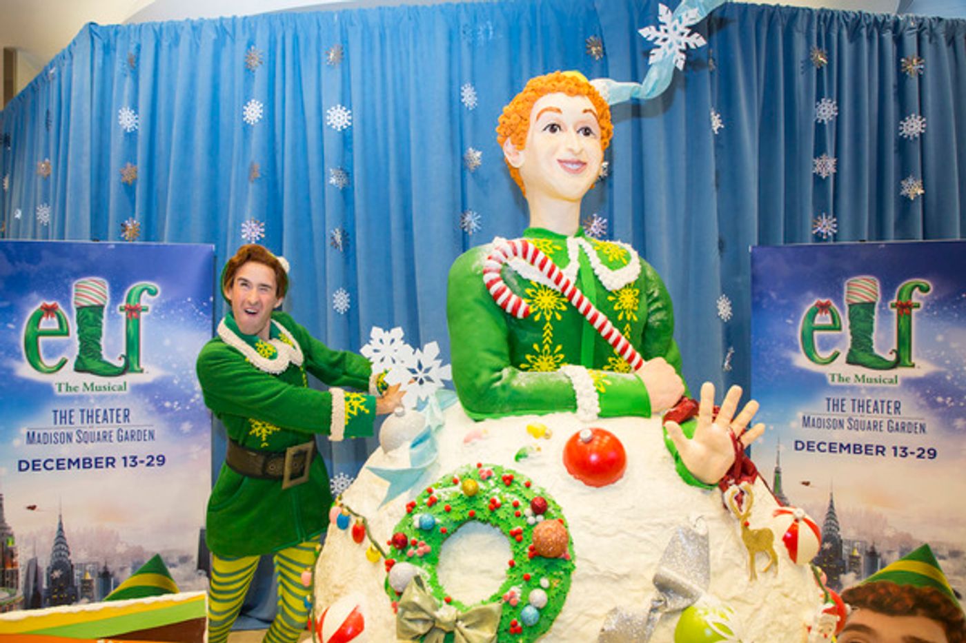 Photo Flash: ELF THE MUSICAL's 'Buddy' Unveils Biggest Rice Krispies Treat in NYC at Madison Square Garden  Image