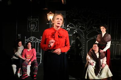 Rachel Bright, Imogen Roberts, Kate Lynn Evans, Stephanie Newman & EJ Martin  Photo