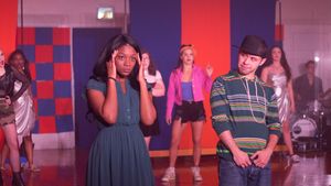 Jayla Williams-Craig and Ryan Armstrong, MollyAnne Nunn, Michelle Bester, Maisie Rose, Kyra Sorce, and Brandy Miller @ BroadwayWorld Jayla Williams-Craig and Ryan Armstrong, MollyAnne Nunn, Michelle Bester, Maisie Rose Photo