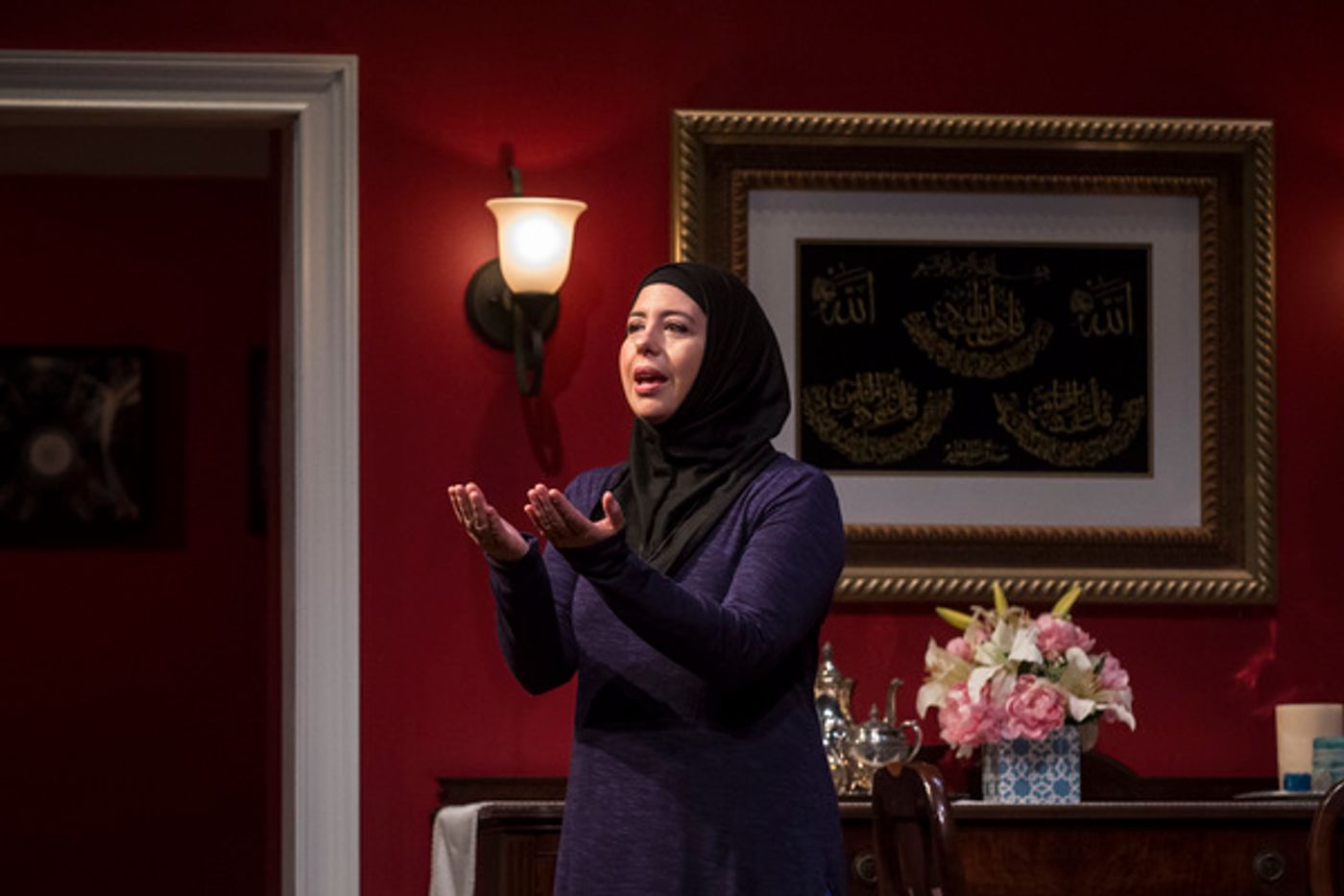 Photo Flash: First Look at YASMINA'S NECKLACE at the Goodman Theatre  Image