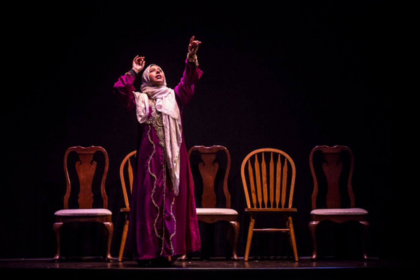 Photo Flash: First Look at YASMINA'S NECKLACE at the Goodman Theatre  Image