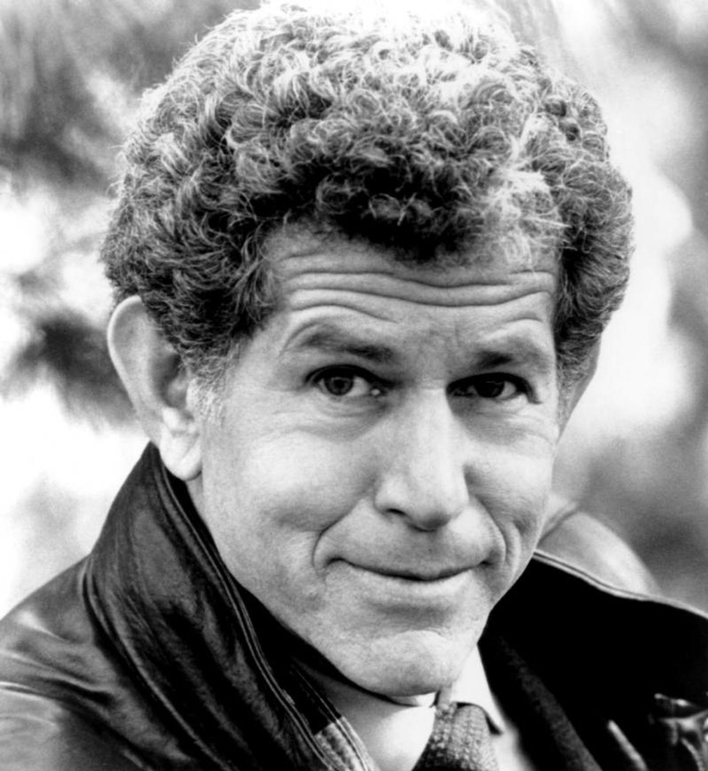 Exclusive Podcast: 'Behind the Curtain' Visits with the Legendary Tony Roberts  Image