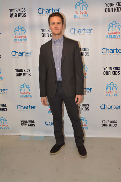 Jonathan Groff Photo