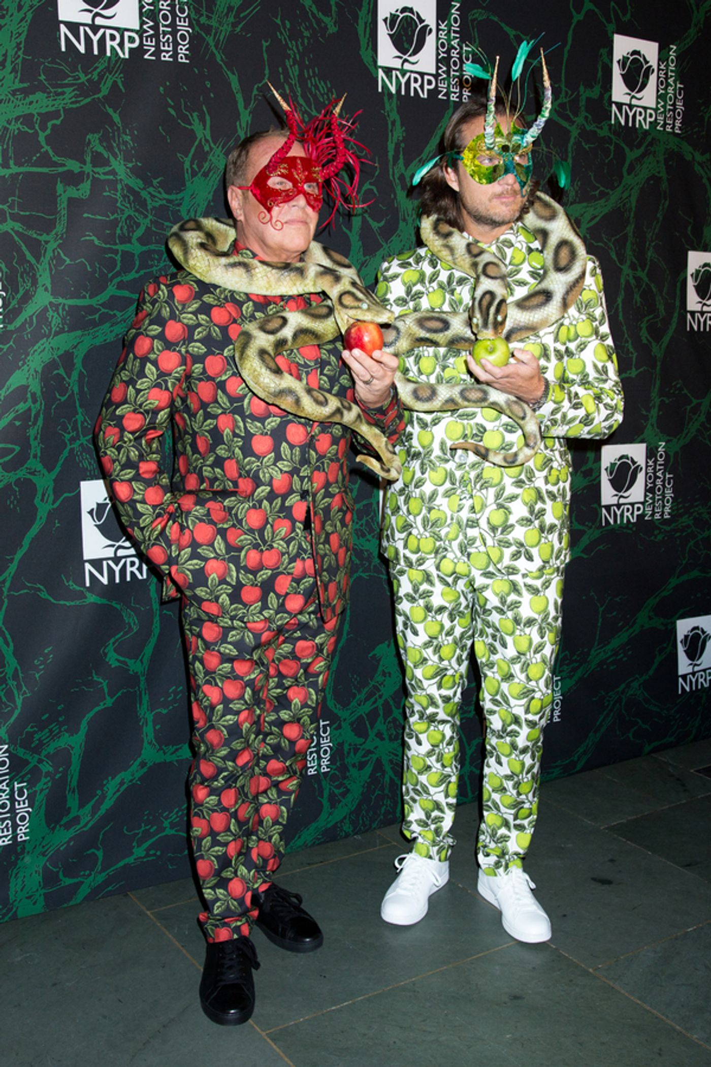 Photo Coverage: HELLO, DOLLY! Cast Dresses Up for Bette Midler's Hulaween!  Image