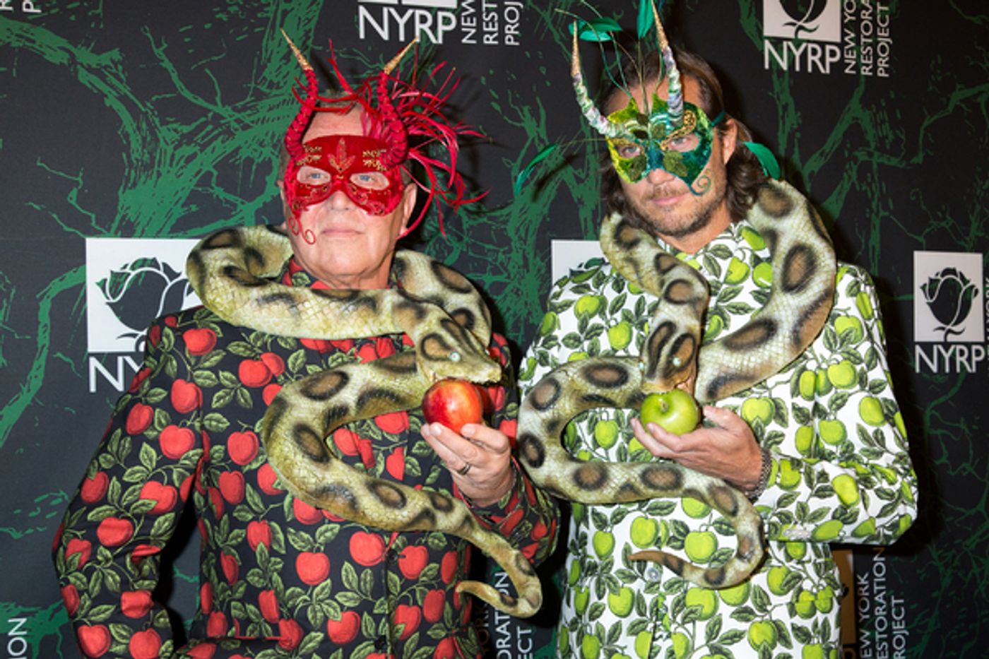 Photo Coverage: HELLO, DOLLY! Cast Dresses Up for Bette Midler's Hulaween!  Image