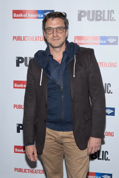 Raul Esparza Photo